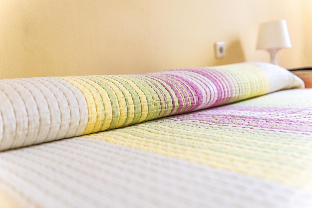 Hostel Turistic Castell Barcelona Zewnętrze zdjęcie
